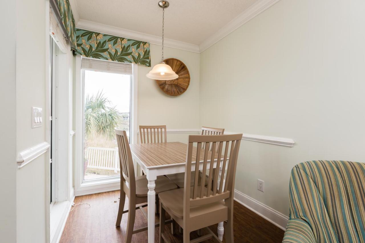 Sands Beach Club Briarcliffe Acres Екстер'єр фото